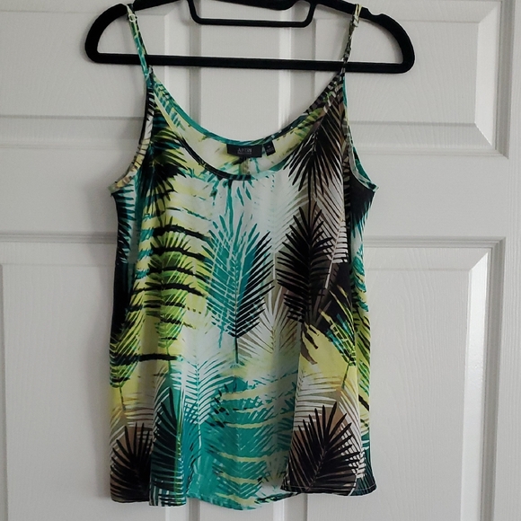 Apt. 9 Tops - Apt. 9 Green and Black Leaf Print Camisole